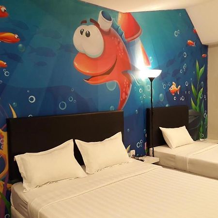 ג'והור בהרו Hotel Zamburger Bliss מראה חיצוני תמונה