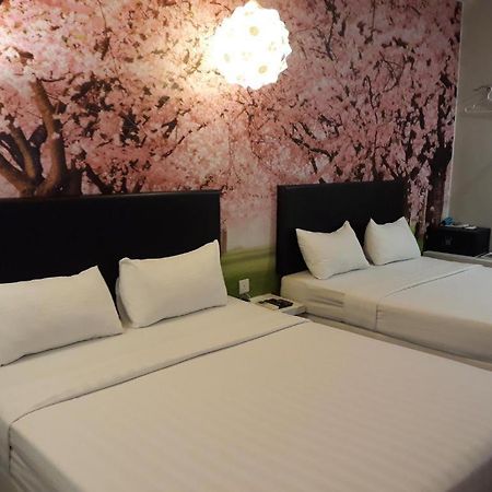ג'והור בהרו Hotel Zamburger Bliss מראה חיצוני תמונה