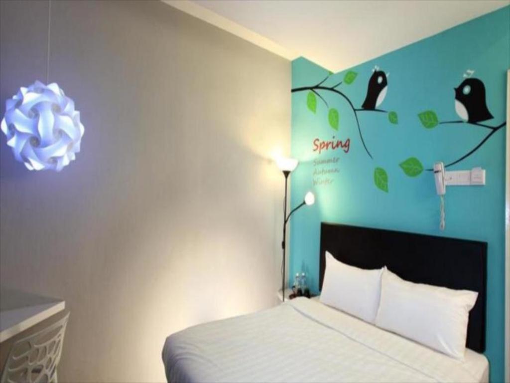 ג'והור בהרו Hotel Zamburger Bliss מראה חיצוני תמונה