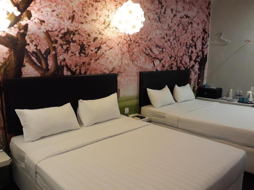 ג'והור בהרו Hotel Zamburger Bliss מראה חיצוני תמונה