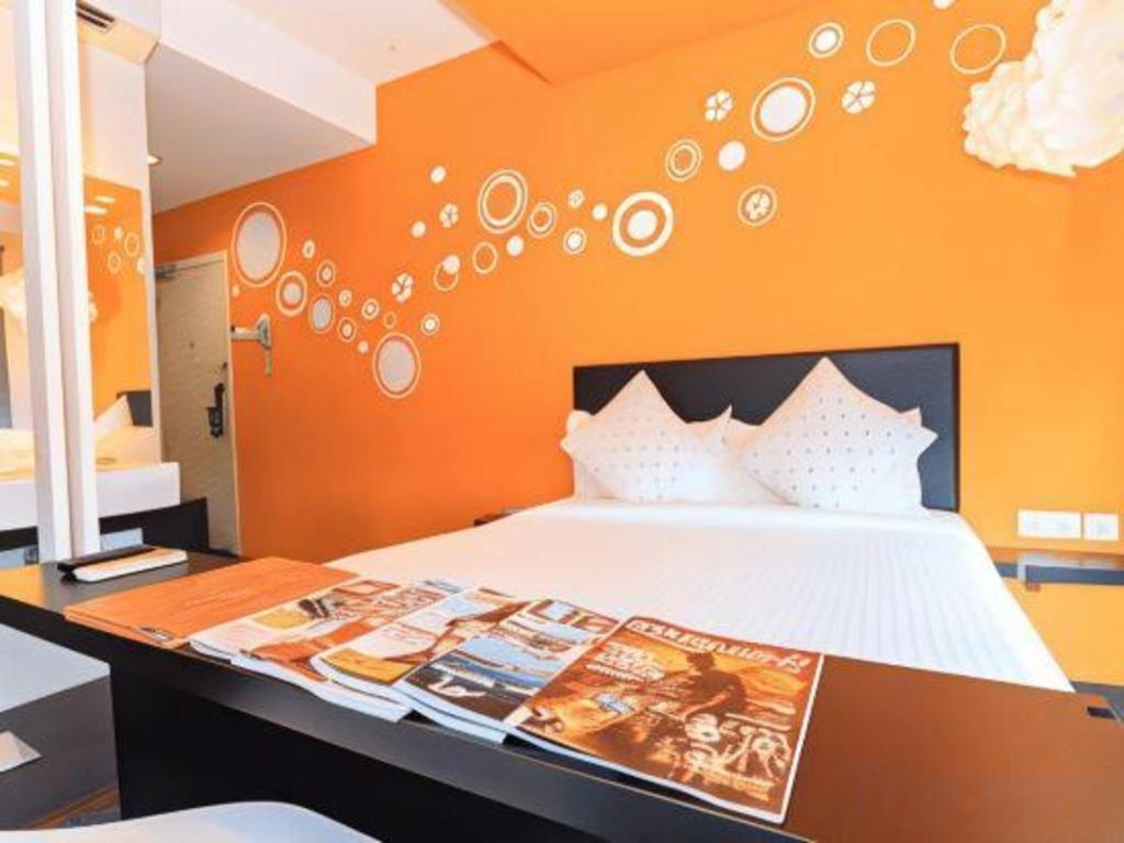 ג'והור בהרו Hotel Zamburger Bliss מראה חיצוני תמונה